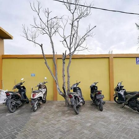 Hotel Reddoorz Near Ekowisata Mangrove Belawan Exterior foto