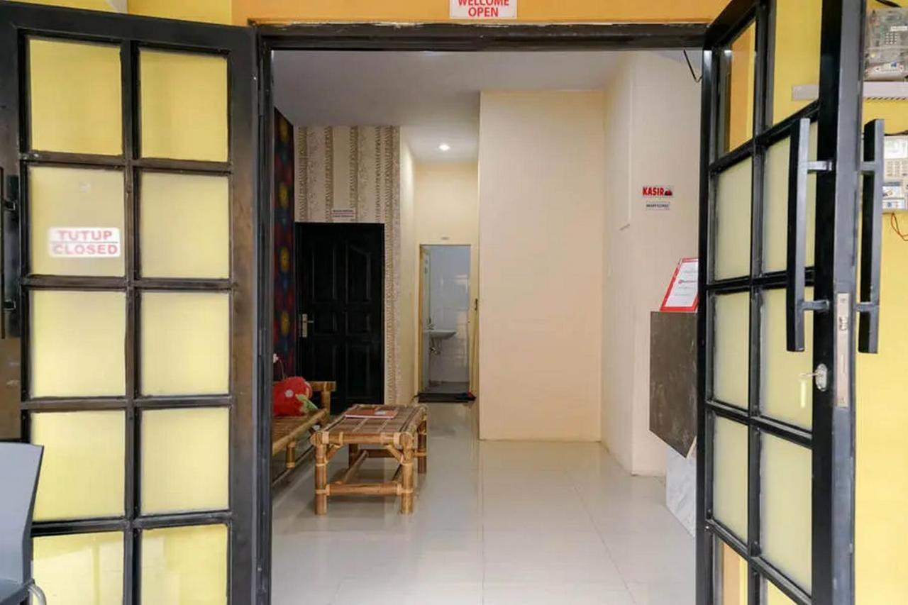 Hotel Reddoorz Near Ekowisata Mangrove Belawan Exterior foto