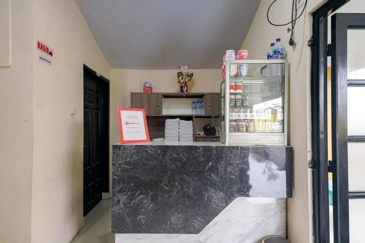 Hotel Reddoorz Near Ekowisata Mangrove Belawan Exterior foto