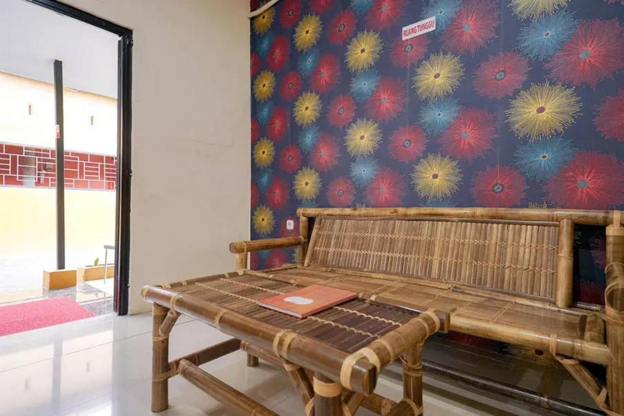 Hotel Reddoorz Near Ekowisata Mangrove Belawan Exterior foto